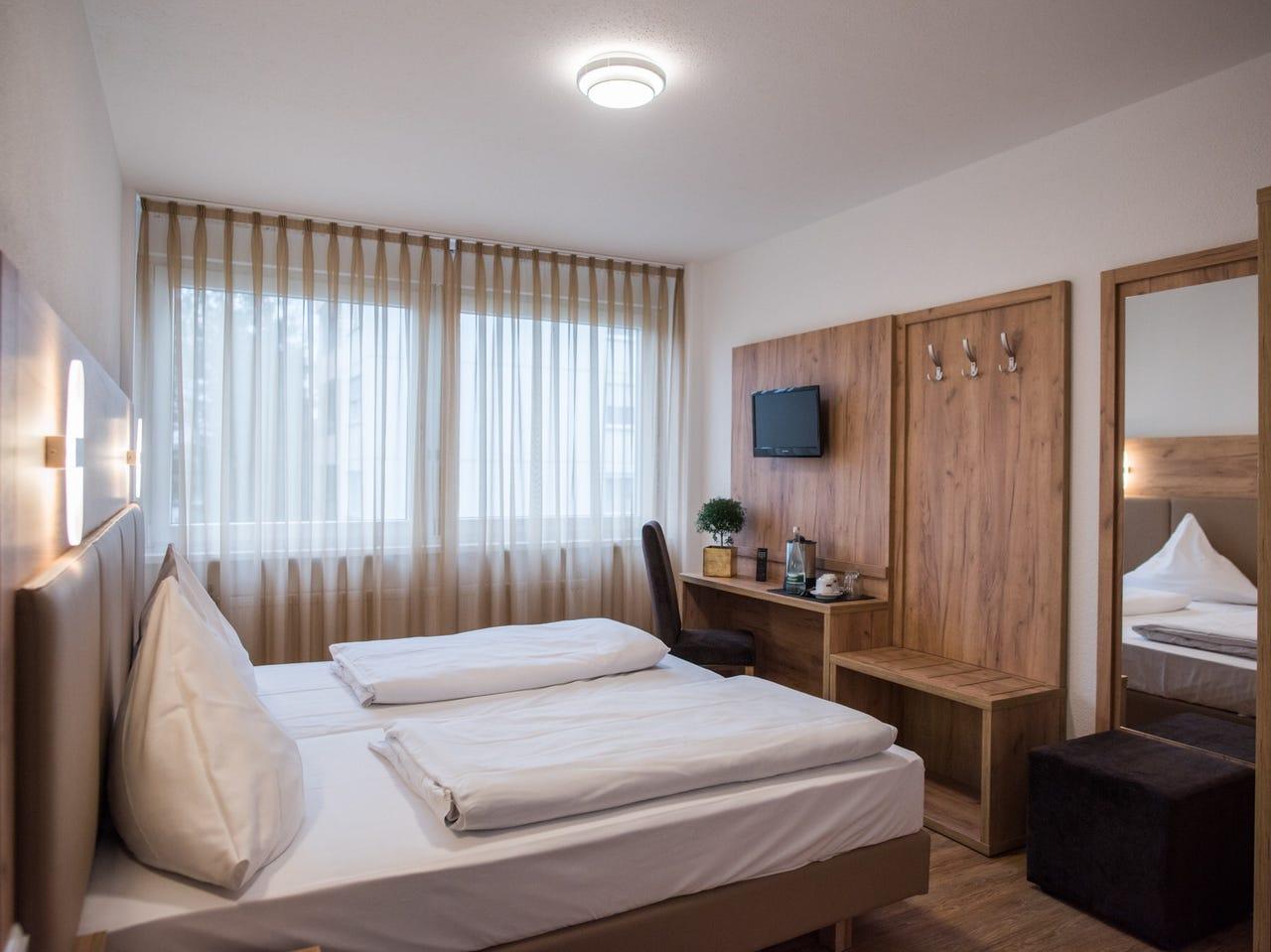 Hotel Leo Егенщайн-Леополдсхафен Екстериор снимка