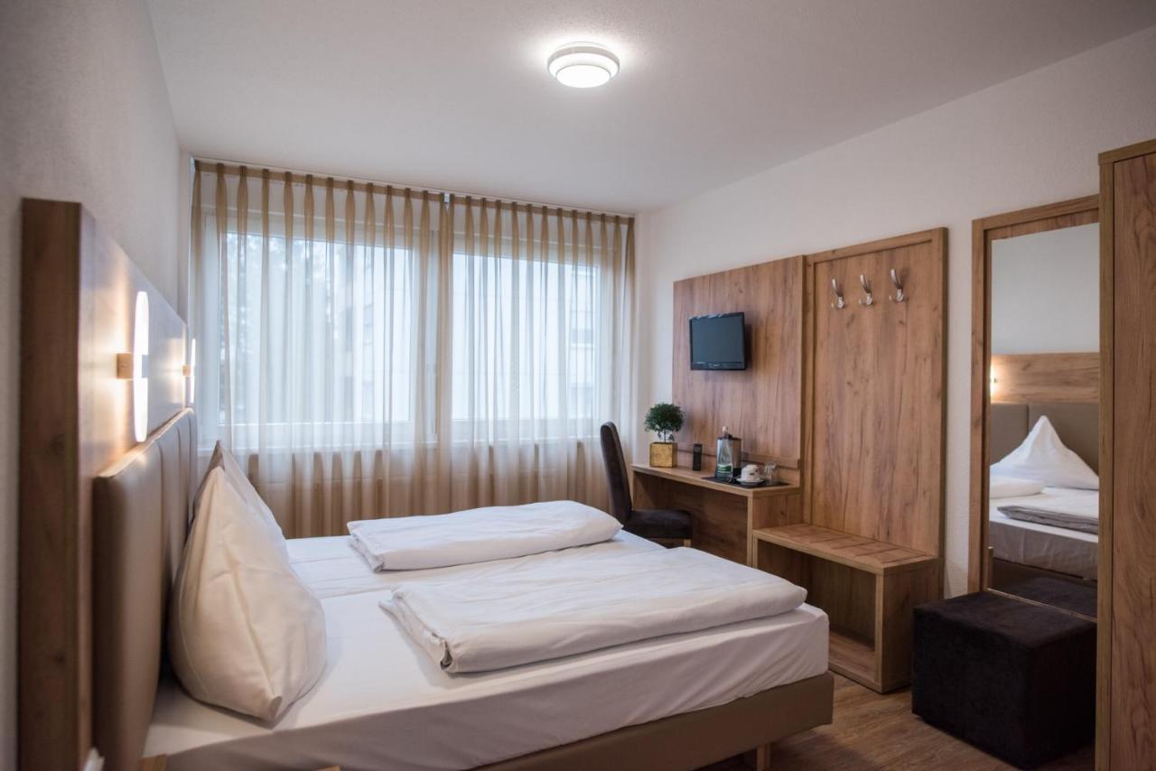 Hotel Leo Егенщайн-Леополдсхафен Екстериор снимка